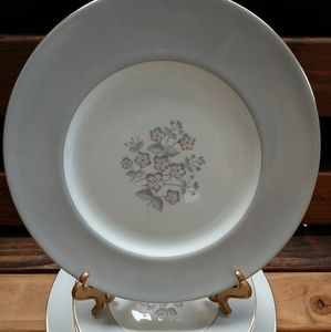 Wedgwood bone china 5 dinner & 5 bread plates